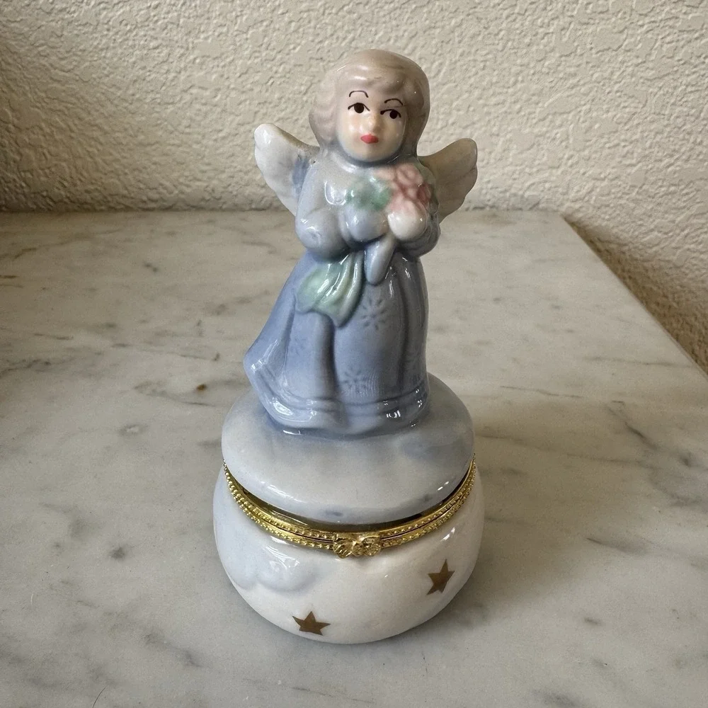 Vintage Porcelain Angel Hinged‎ Trinket Box 4 1/2